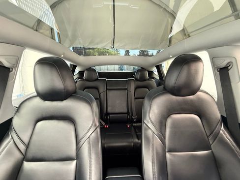 Used 2021 Tesla Model Y 2WD image 31