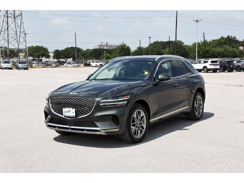 Used 2025 Genesis GV70 2.5T AWD/4WD image 7