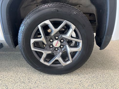 Used 2024 GMC Sierra 1500 SLT w/ SLT Convenience Package image 13