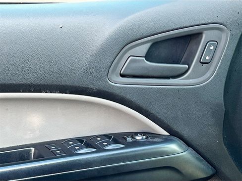 Used 2022 Chevrolet Colorado W/T w/ Custom Special Edition image 17