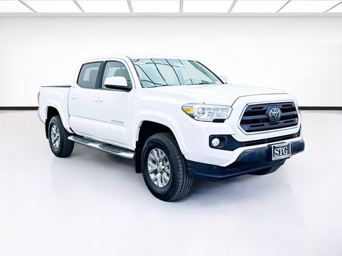 Used 2019 Toyota Tacoma TRD Off-Road image 3