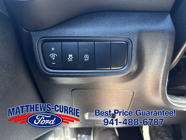 Used 2025 Kia Soul LX w/ LX Technology Package FWD image 24