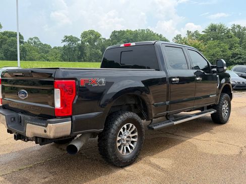 Used 2019 Ford F250 Lariat w/ Lariat Ultimate Package AWD/4WD image 15