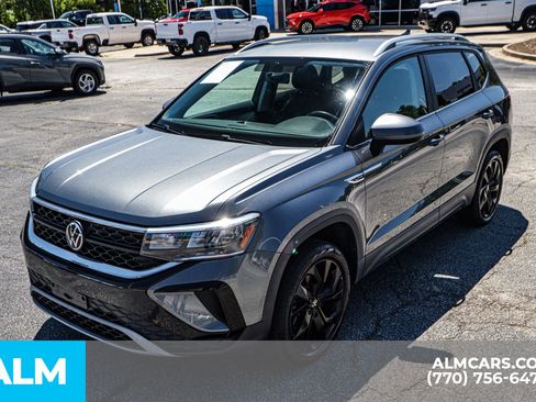 Used 2022 Volkswagen Taos SE image 18