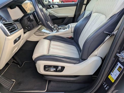 Used 2019 BMW X7 xDrive50i w/ Executive Package image 14
