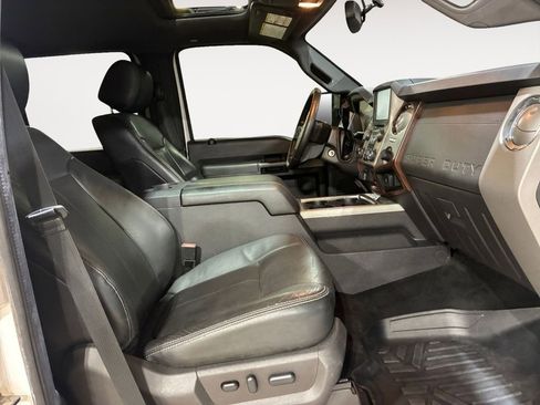 Used 2016 Ford F250 Lariat w/ Lariat Ultimate Package image 17