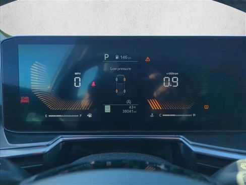 Used 2024 Kia Sorento S image 9