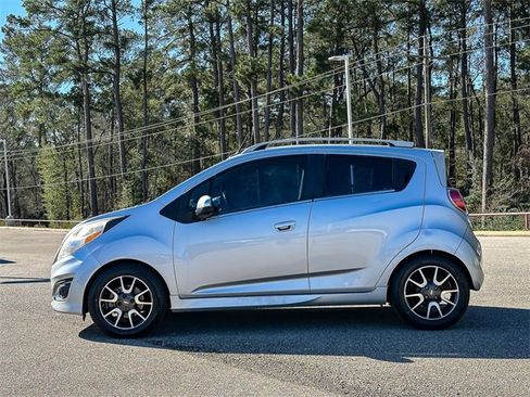 Used 2014 Chevrolet Spark LT image 5