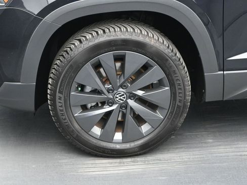 Used 2022 Volkswagen Taos S image 25