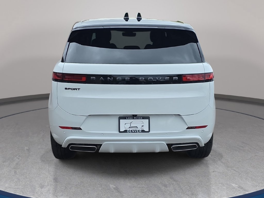 New 2027 Land Rover Range Rover Sport Dynamic SE AWD/4WD image 6