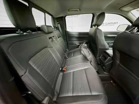 Used 2024 Ford Ranger Lariat w/ Trailer Tow Package image 27