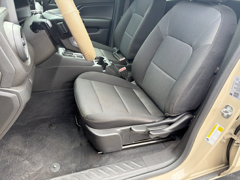 Used 2023 Chevrolet Colorado W/T RWD image 14