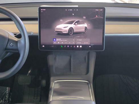 Used 2023 Tesla Model Y Long Range image 19