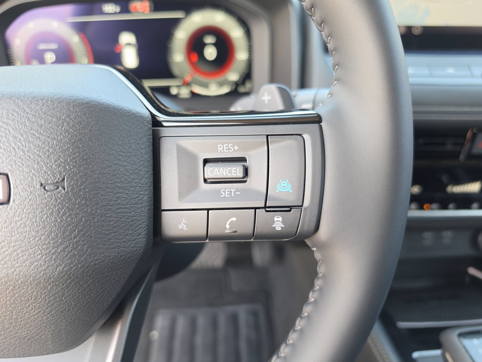 Used 2026 Nissan Rogue Platinum AWD/4WD image 33