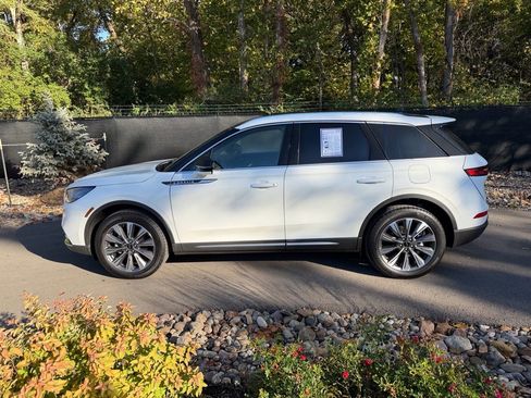 Used 2022 Lincoln Corsair Reserve w/ Elements Package image 2