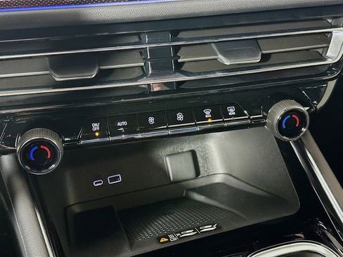 New 2026 Chevrolet Traverse RS image 16