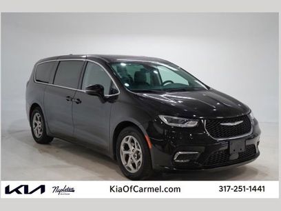 Used 2024 Chrysler Pacifica Limited