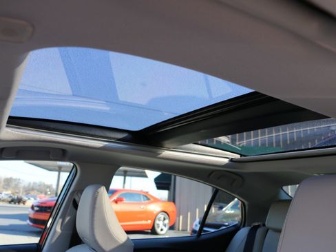 Used 2025 Toyota Camry XLE image 24