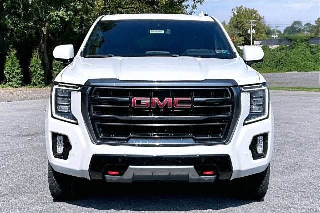Used 2023 GMC Yukon XL AT4 w/ Technology Package AWD/4WD image 5