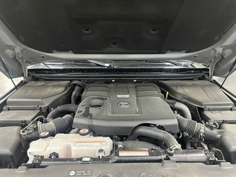 Used 2025 Lexus GX 550 w/ Accessory Package (2T) AWD/4WD image 24