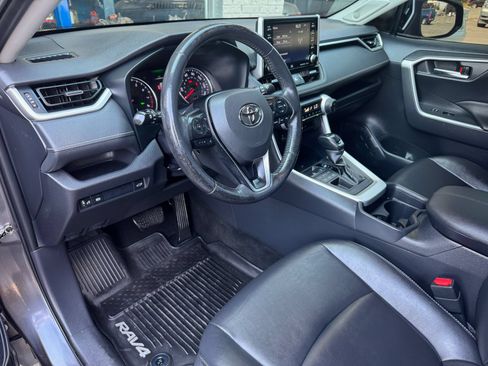 Used 2019 Toyota RAV4 XLE Premium w/ Advanced Technology Package AWD/4WD image 10