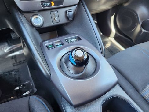 Used 2024 Nissan Leaf S FWD image 16