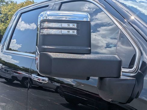 Certified 2026 GMC Sierra 2500 Denali w/ Denali Reserve Package AWD/4WD image 10