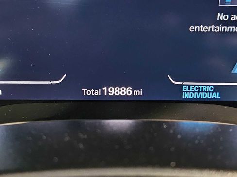 Used 2023 BMW 530e w/ M Sport Package image 13