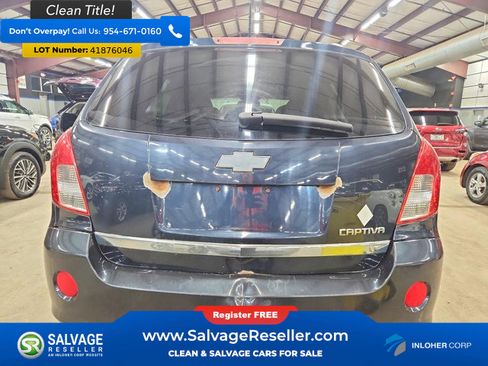 Used 2014 Chevrolet Captiva Sport LT w/ Convenience Package image 8