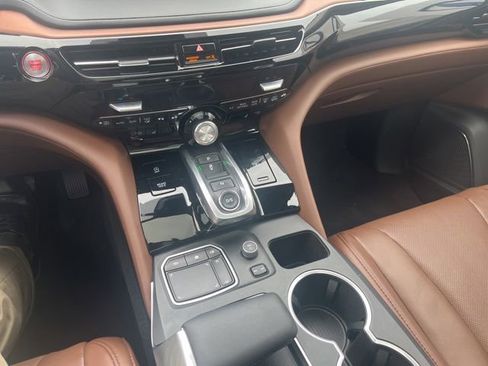 Certified 2023 Acura MDX SH-AWD w/ Technology Package image 40