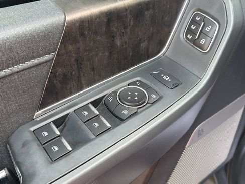 Used 2023 Ford F250 Lariat w/ Lariat Ultimate Package AWD/4WD image 15