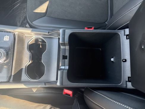 New 2025 Jeep Grand Cherokee L Laredo image 32