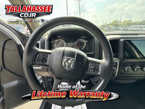 Used 2019 RAM 1500 Classic SLT RWD image 14