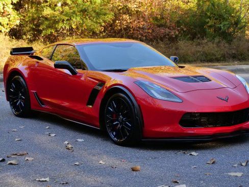 Used 2016 Chevrolet Corvette Z06 w/ 3LZ Preferred Equipment Group image 4