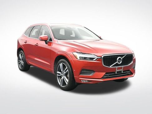 Used 2018 Volvo XC60 T6 Momentum w/ Advanced Package image 16