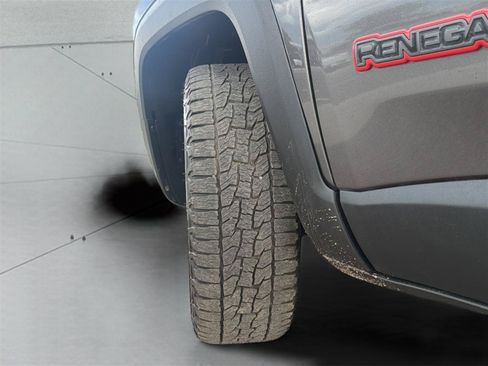 Used 2017 Jeep Renegade Trailhawk AWD/4WD image 28
