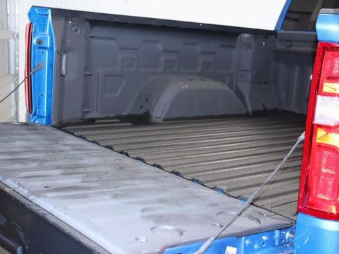 Used 2022 Chevrolet Silverado 1500 LT Trail Boss image 21