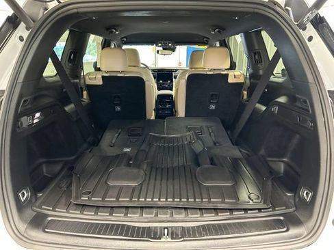 Used 2023 Jeep Grand Cherokee L Limited AWD/4WD image 21