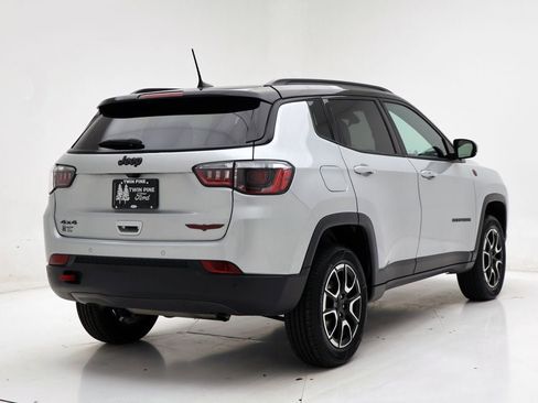 Used 2024 Jeep Compass Trailhawk image 9