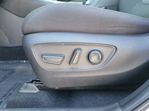 Used 2024 Toyota RAV4 XLE FWD image 14