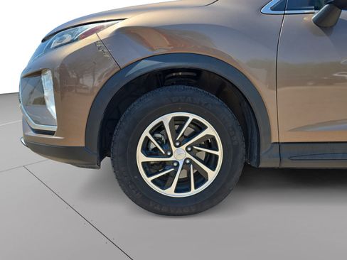 Used 2020 Mitsubishi Eclipse Cross ES AWD/4WD image 9