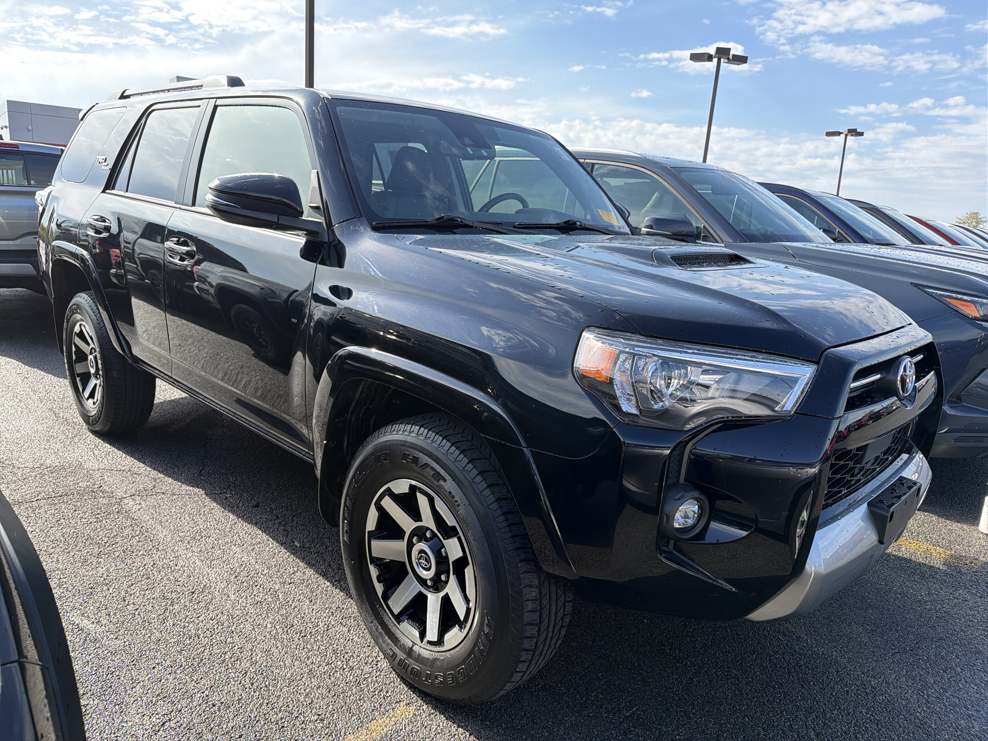 Used 2024 Toyota 4Runner TRD Off-Road Premium w/ Moonroof Package AWD/4WD image 2