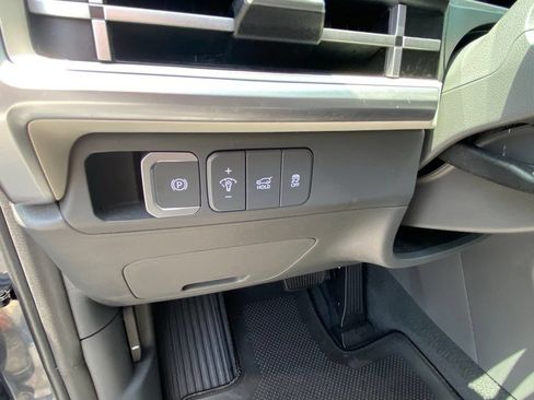 Used 2025 Hyundai Santa Fe SE FWD image 12