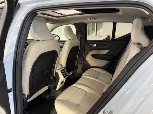 New 2026 Volvo XC40 B5 Plus w/ Protection Package Premier AWD/4WD image 25