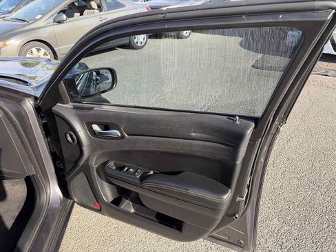 Used 2014 Chrysler 300 S RWD image 27