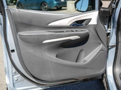Used 2017 Chevrolet Bolt LT FWD image 21
