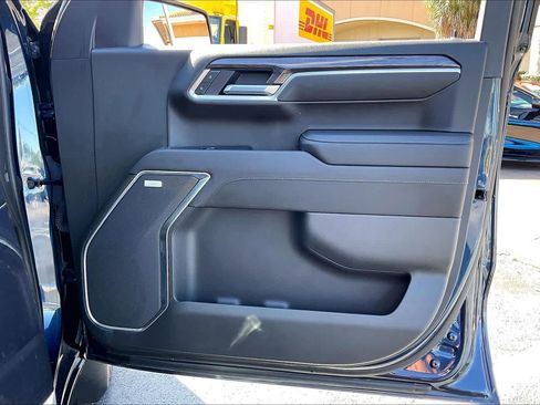 Used 2022 Chevrolet Silverado 1500 LTZ image 22