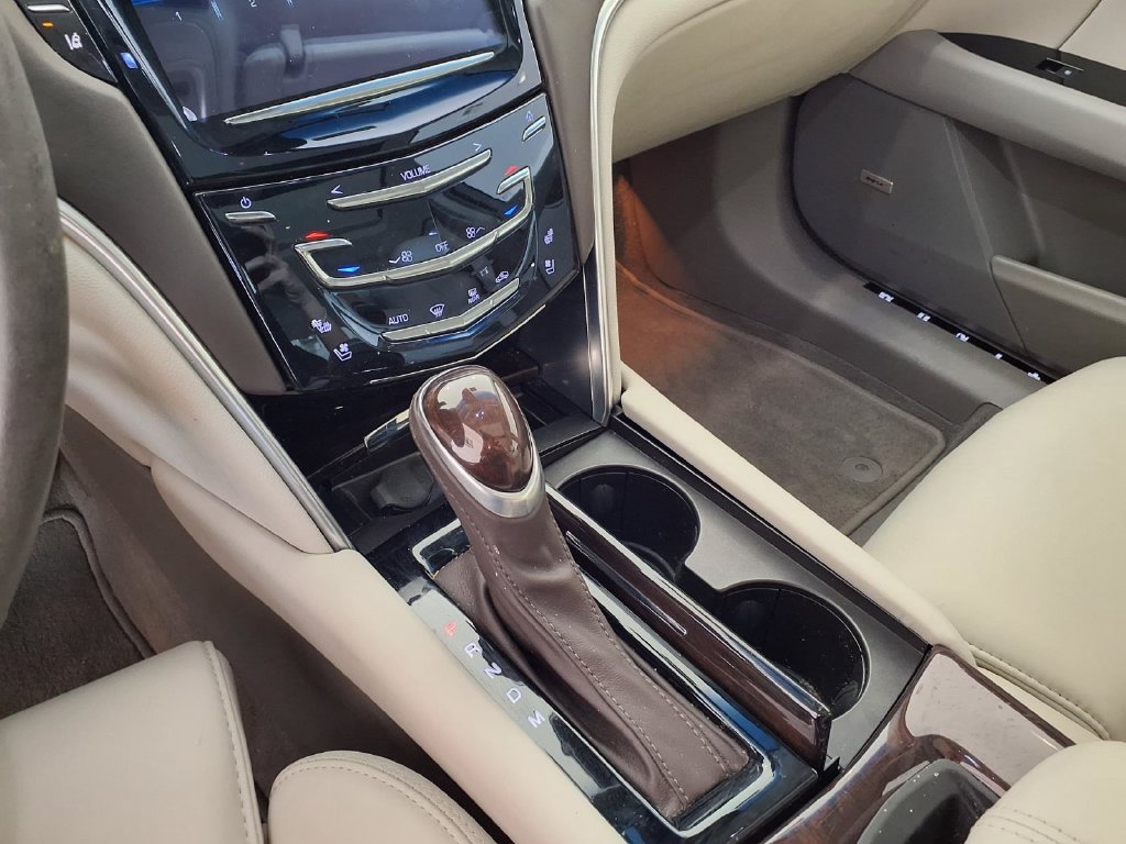 Used 2014 Cadillac XTS Platinum FWD image 10