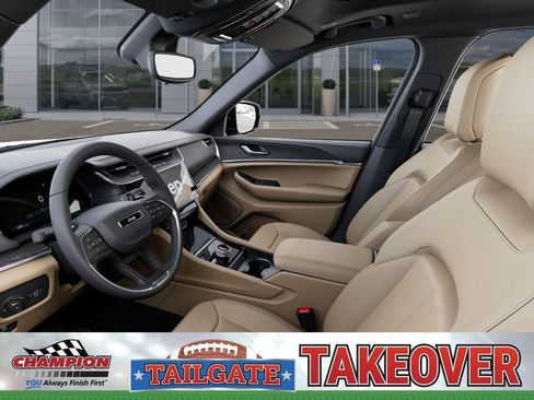 New 2026 Jeep Grand Cherokee Limited w/ Limited Altitude Package AWD/4WD image 22