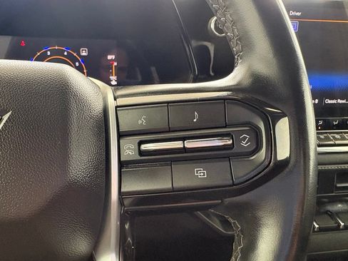Used 2023 Chevrolet Colorado LT w/ LT Convenience Package RWD image 5